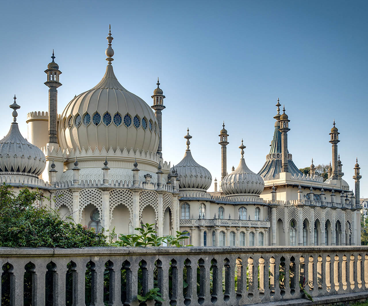 Brighton Pavilion landmark near MonumentTax US Expat Tax Preparation